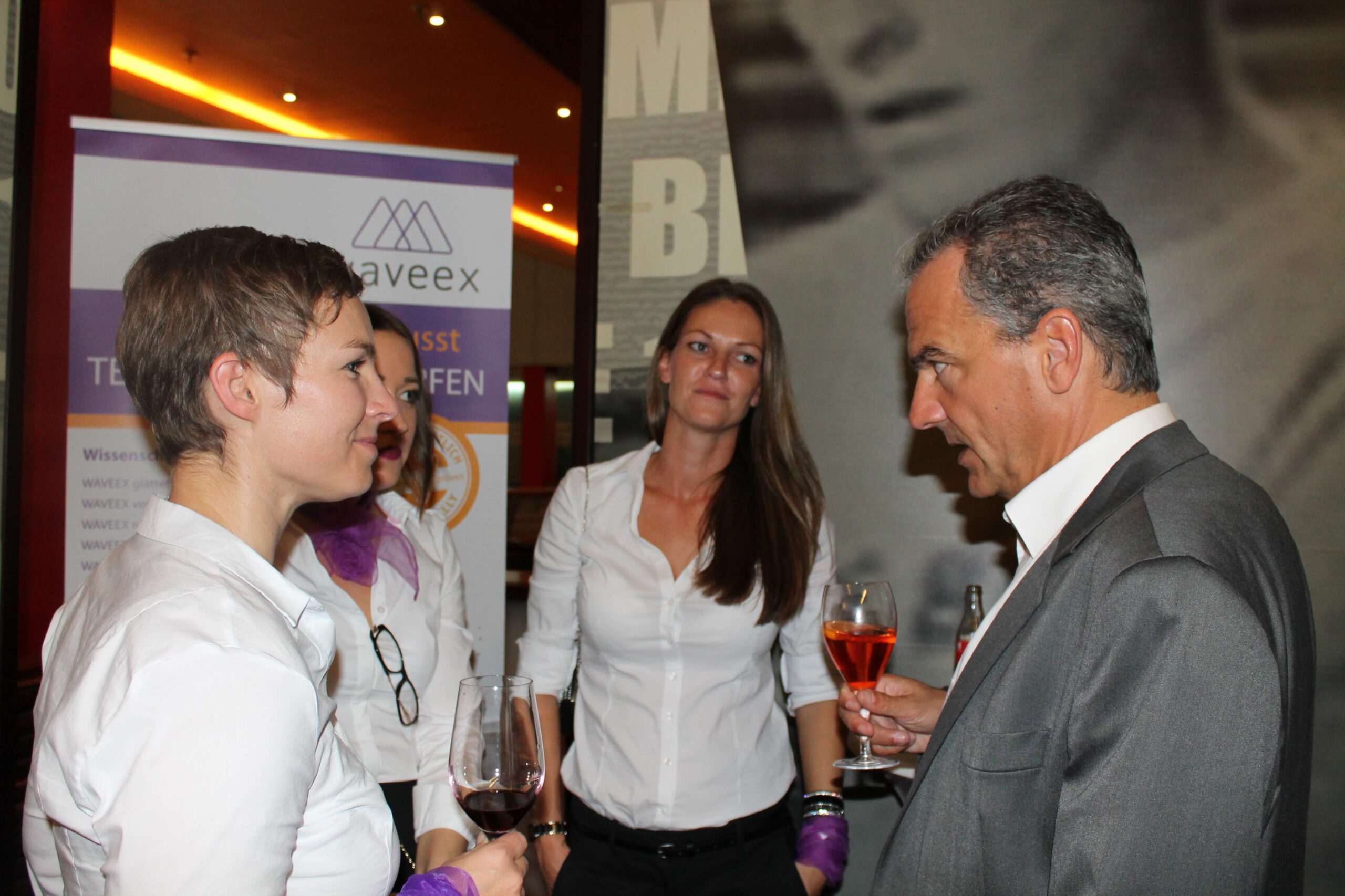 WAVEEX Gala Impression 12
